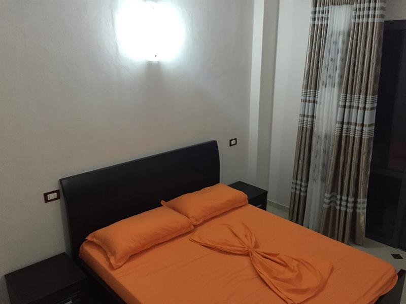 Hotel Ferrara Драч Екстериор снимка