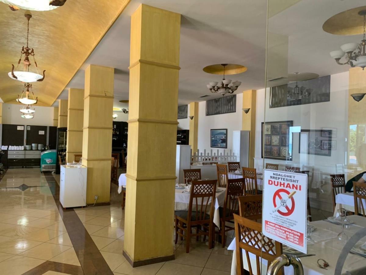 Hotel Ferrara Драч Екстериор снимка